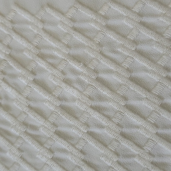 J.Crew women's top, off white. Short sleeves, enbroidery down front size XXS. - Picture 9 of 9